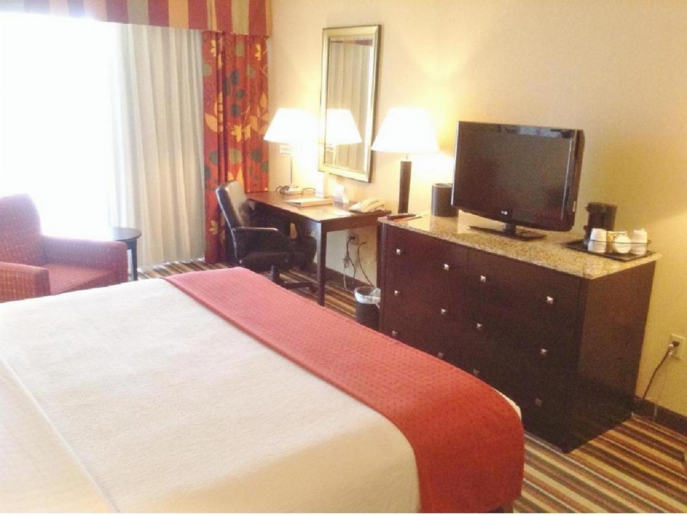 Room image 3