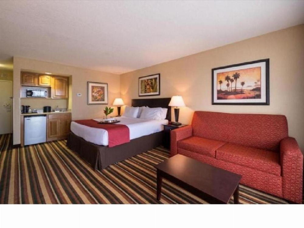 Room image 4