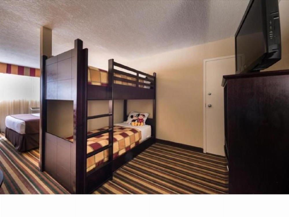 Room image 4